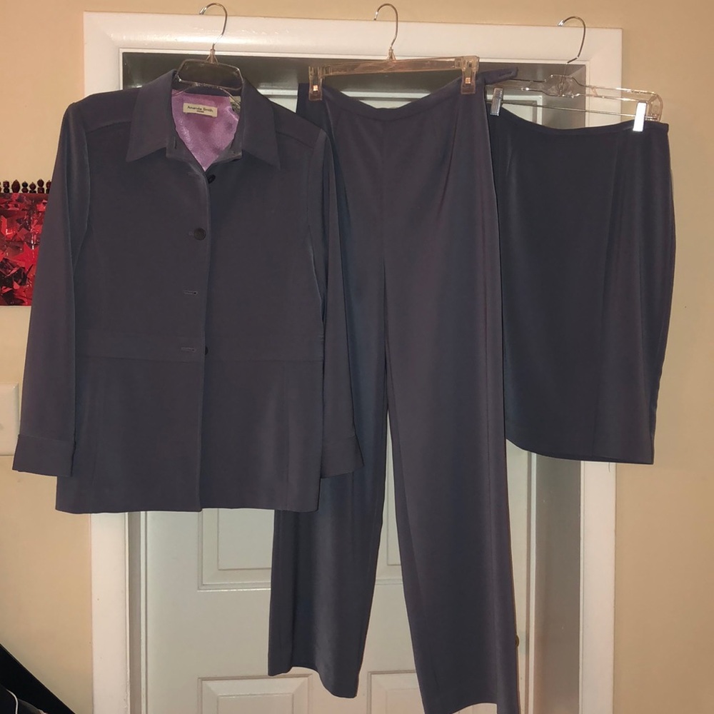 Amanda Smith periwinkle three piece suit set